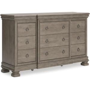 Signature Design by Ashley Lexorne Traditional 7 Drawer Dresser with 1 Jewelry Tray and Felt-lined Top Drawer for Bedroom, Gray(7 Drawer Dresser)