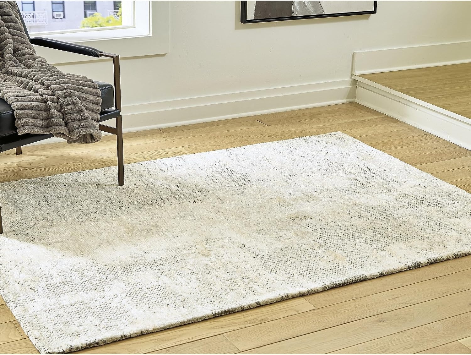 image:imageSignature Design by Ashley Raif Modern 5 x 7 Medium Rug with Abstract Pattern White amp Light Gray